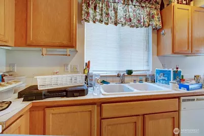 9029 S J Street, Tacoma, WA 98444 - Photo 9