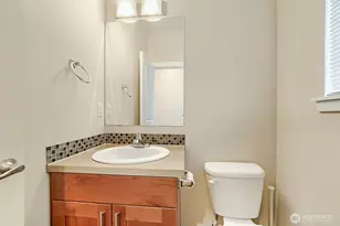2063 S 263rd St, Des Moines, WA 98198 - Photo 27