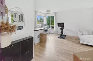 12012 NE 204th Pl, Bothell, WA 98011 - Photo 9