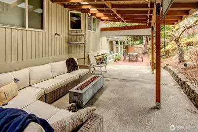 15228 SE 49th Street, Bellevue, WA 98006 - Photo 9