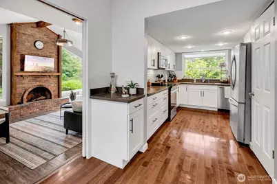 15228 SE 49th Street, Bellevue, WA 98006 - Photo 5
