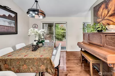 15228 SE 49th Street, Bellevue, WA 98006 - Photo 17