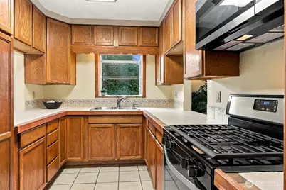 1140 N Cambrian Avenue, Bremerton, WA 98312 - Photo 5
