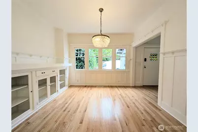 1713 33rd Avenue, Seattle, WA 98122 - Photo 3