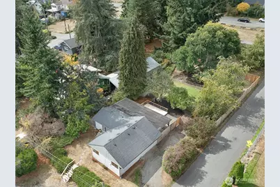 10915 North Park Avenue N, Seattle, WA 98133 - Photo 35