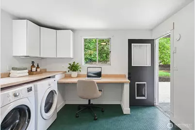 10915 North Park Avenue N, Seattle, WA 98133 - Photo 21