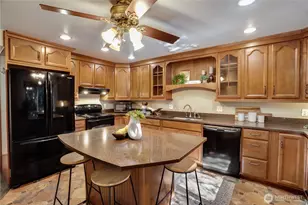 1301 NW Slate Ln, Silverdale, WA 98383 - Photo 11