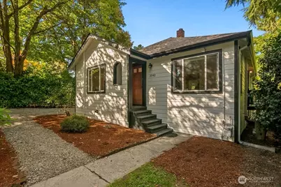 3042 NE 94th Street, Seattle, WA 98115 - Photo 3