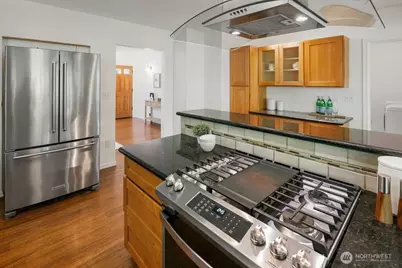 3042 NE 94th Street, Seattle, WA 98115 - Photo 7