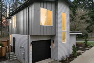 8403 NE 137th St, Kirkland, WA 98034 - Photo 1