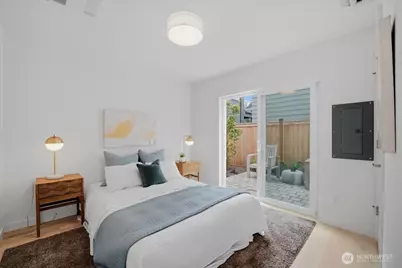 7320 11th Avenue NE, Seattle, WA 98115 - Photo 3