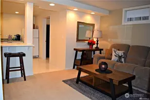 23042 NE 8th St, Sammamish, WA 98074 - Photo 3