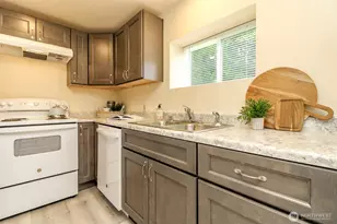 105 S 70th St, Tacoma, WA 98408 - Photo 3