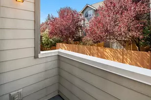 8521 Interlake Ave N, Seattle, WA 98103 - Photo 15