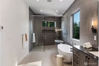 1653 105th Avenue SE, Bellevue, WA 98004 - Photo 29