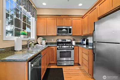 23036 NE 8th Street #D, Sammamish, WA 98074 - Photo 3