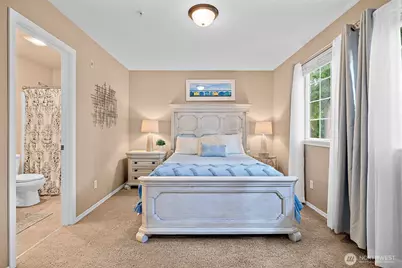23036 NE 8th Street #D, Sammamish, WA 98074 - Photo 17