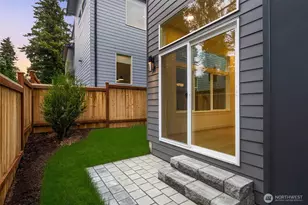 8409 NE 137th St, Kirkland, WA 98034 - Photo 33