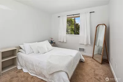 8816 Nesbit Avenue N #302, Seattle, WA 98103 - Photo 13
