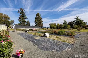 15957 Kamb Rd, Mount Vernon, WA 98273 - Photo 11