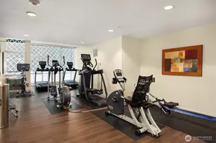 909 5th Ave, Seattle, WA 98164 - Photo 23
