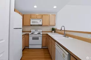 22743 SE 242nd Pl, Maple Valley, WA 98038 - Photo 7
