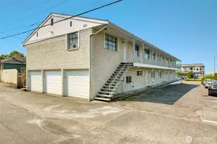 2501 Rucker Ave, Everett, WA 98201 - Photo 3