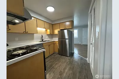 2501 Rucker Avenue, Everett, WA 98201 - Photo 17