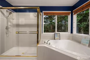 10444 SE 22nd St, Bellevue, WA 98004 - Photo 19