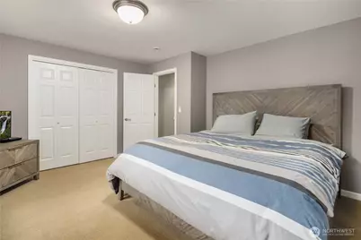 10444 SE 22nd Street, Bellevue, WA 98004 - Photo 23