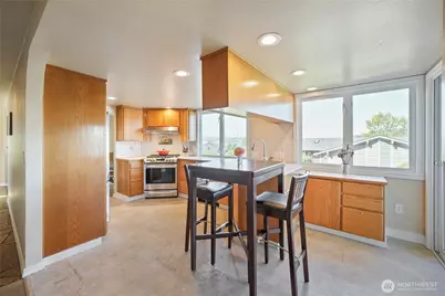 1112 N 38th Street, Renton, WA 98056 - Photo 13