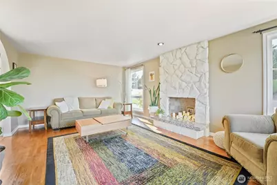 1112 N 38th Street, Renton, WA 98056 - Photo 5