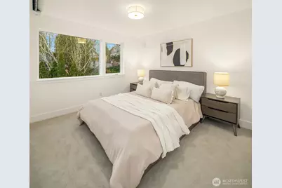 533 N 70th Street, Seattle, WA 98103 - Photo 25