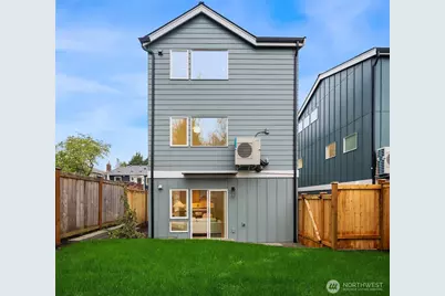 533 N 70th Street, Seattle, WA 98103 - Photo 29