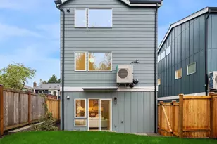 533 N 70th St, Seattle, WA 98103 - Photo 29