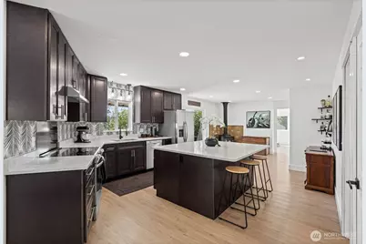 22518 Cedarview Drive E, Bonney Lake, WA 98391 - Photo 13