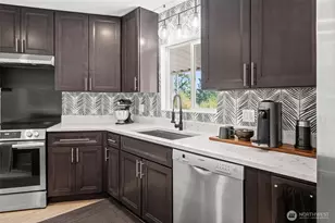 22518 Cedarview Dr E, Bonney Lake, WA 98391 - Photo 15