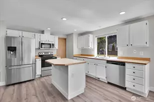 814 291st St E, Roy, WA 98580 - Photo 11