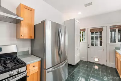 3005 E Union Street, Seattle, WA 98122 - Photo 9