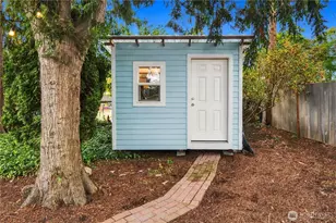 730 N 100th St, Seattle, WA 98133 - Photo 31