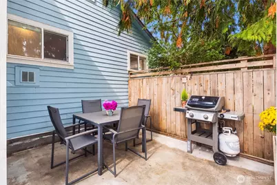 730 N 100th Street, Seattle, WA 98133 - Photo 23