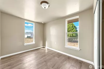 817 Perkins Street, Milton-Freewater, OR 97862 - Photo 13