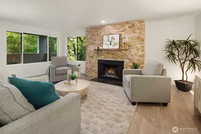 17417 Ashworth Avenue N #203, Shoreline, WA 98133 - Photo 3