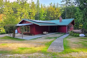 395 Saylor Rd, Camano Island, WA 98282 - Photo 3