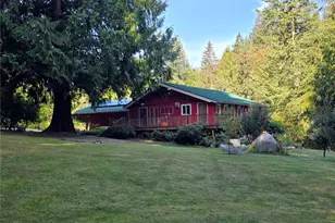 395 Saylor Rd, Camano Island, WA 98282 - Photo 5