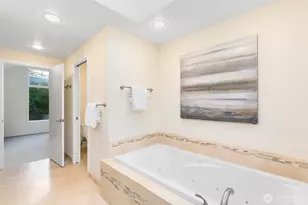11404 NE 103rd St, Kirkland, WA 98033 - Photo 19
