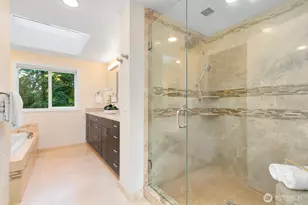 11404 NE 103rd St, Kirkland, WA 98033 - Photo 21