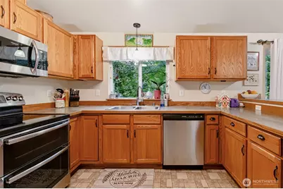 210 Great Northern Road, Kalama, WA 98625 - Photo 11