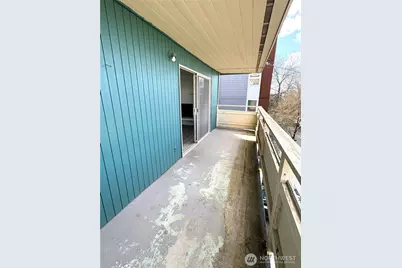 426 11th Avenue E, Seattle, WA 98102 - Photo 11