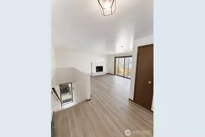 426 11th Avenue E, Seattle, WA 98102 - Photo 3